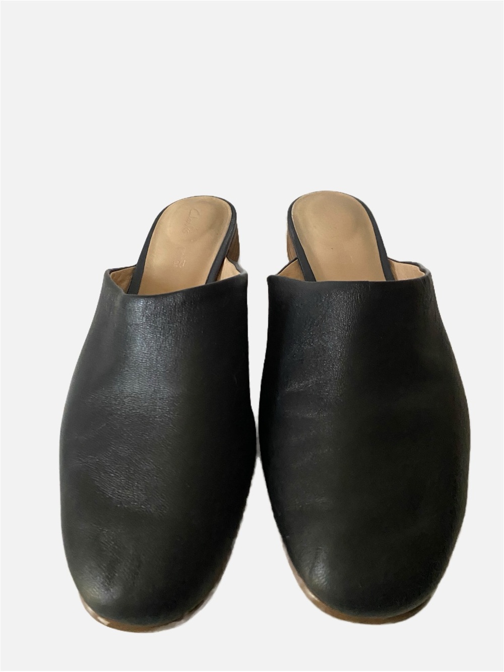 Clarks Leather Mules Smooth Black Round Toe Clarks Closed Toe Minimalist